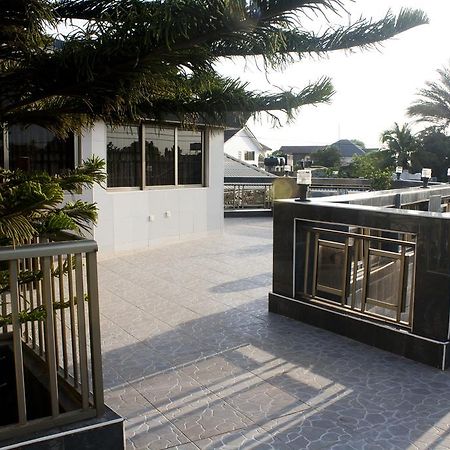 Eastgate Hotel Accra Buitenkant foto