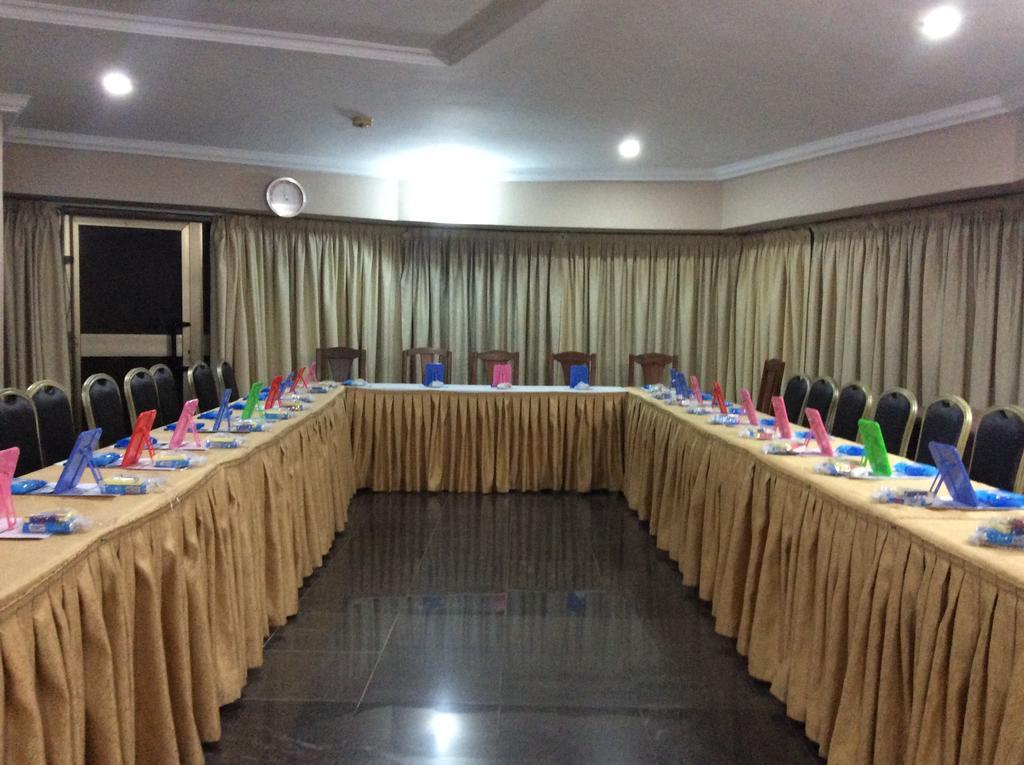 Eastgate Hotel Accra Buitenkant foto